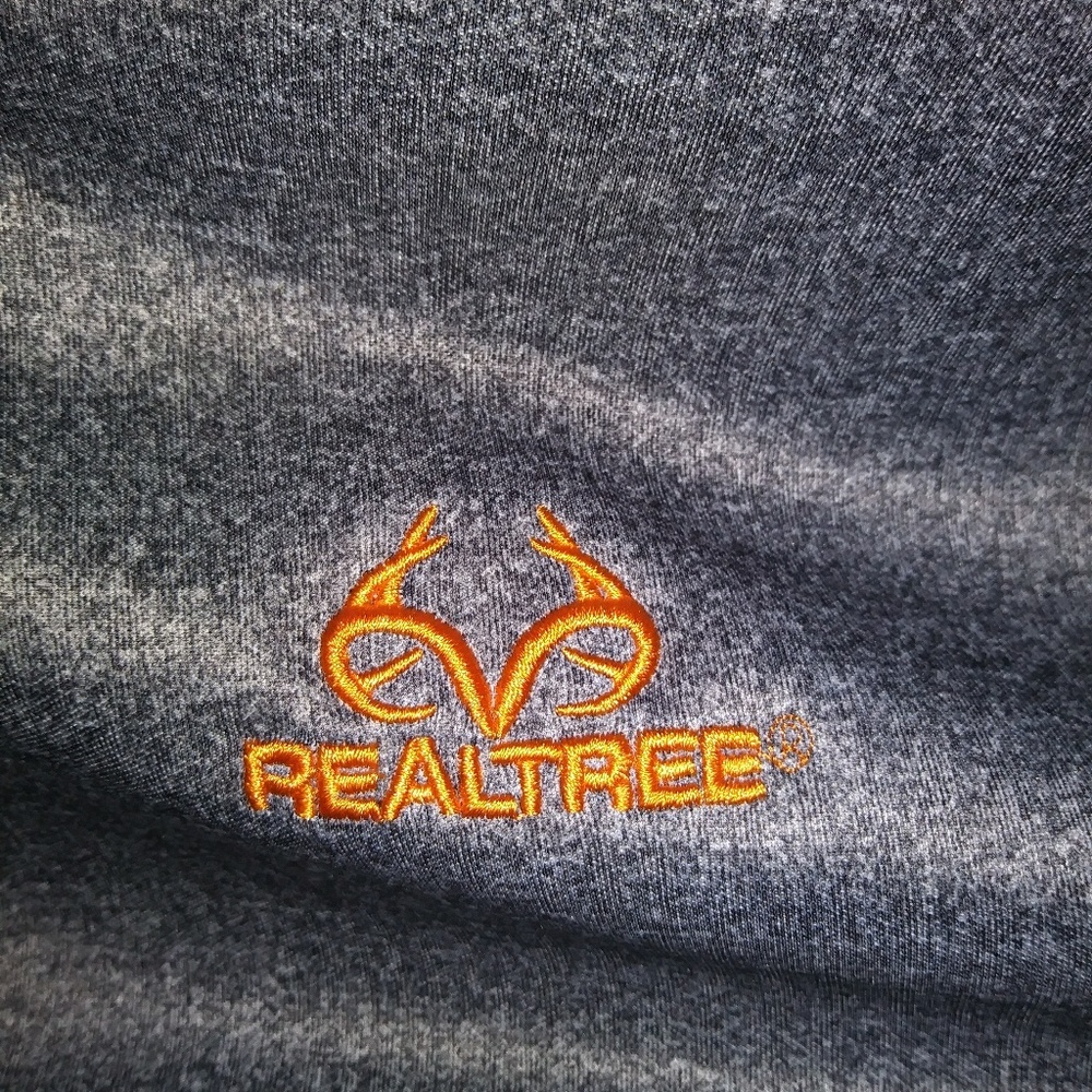 Reduced!! Realtree hoodie with necktube
